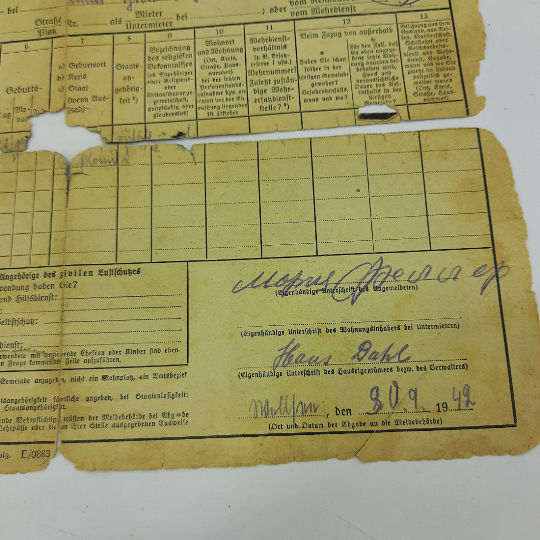 Полицейский формуляр, подписан Марией Феллер,1942г.. Картинка 3